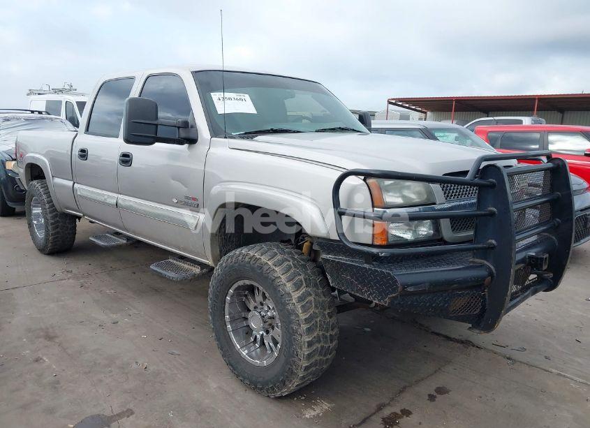 2004 Chevrolet Silverado 2500HD LS (VIN 1GCHK232X4F177583) main photo