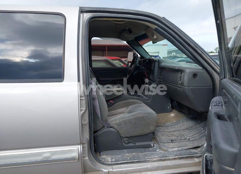 Photo 5 of 2004 Chevrolet Silverado 2500HD LS (VIN 1GCHK232X4F177583)