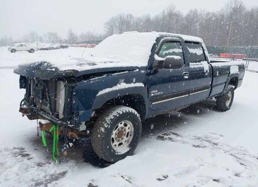 Photo 2 of 2005 Chevrolet Silverado 2500HD LS (VIN 1GCHK232X5F959481)