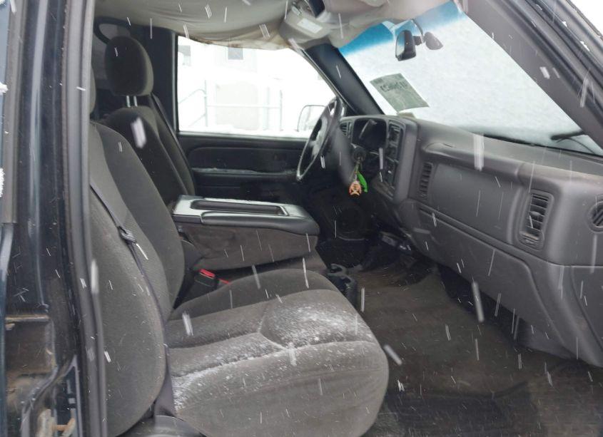 Photo 5 of 2005 Chevrolet Silverado 2500HD LS (VIN 1GCHK232X5F959481)