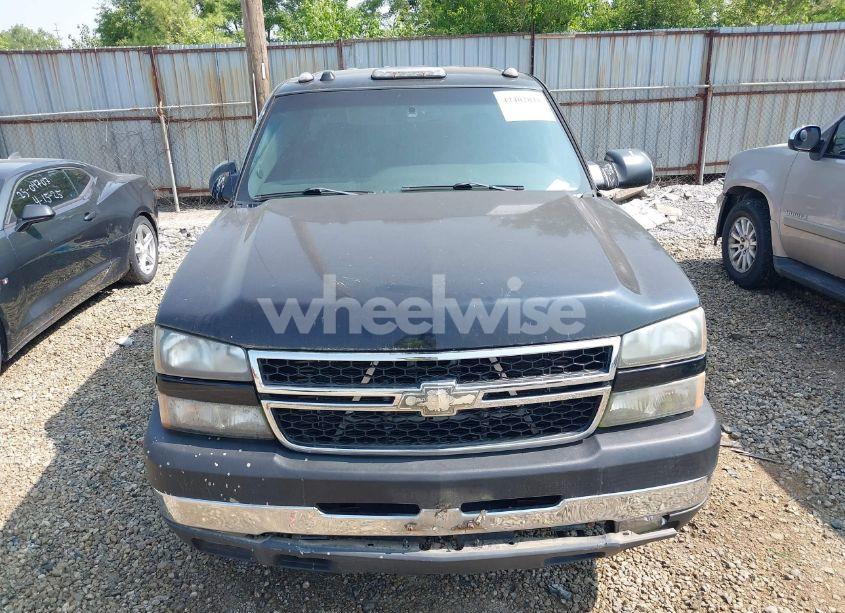 Photo 12 of 2005 Chevrolet Silverado 2500HD LS (VIN 1GCHK232X5F966561)