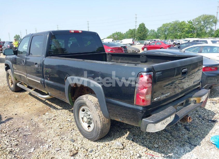 Photo 3 of 2005 Chevrolet Silverado 2500HD LS (VIN 1GCHK232X5F966561)