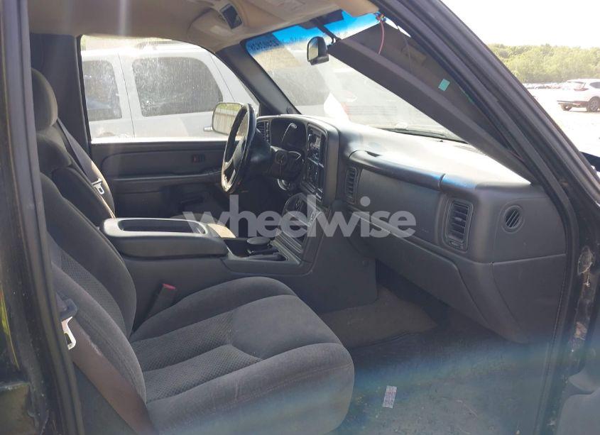 Photo 5 of 2005 Chevrolet Silverado 2500HD LS (VIN 1GCHK232X5F966561)