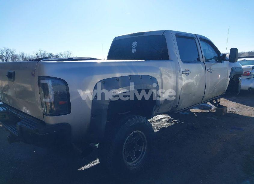 Photo 4 of 2008 Chevrolet Silverado 2500HD LTZ (VIN 1GCHK23618F156727)