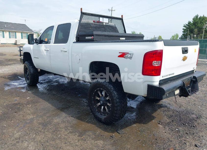 Photo 3 of 2008 Chevrolet Silverado 2500HD LTZ (VIN 1GCHK23618F162723)