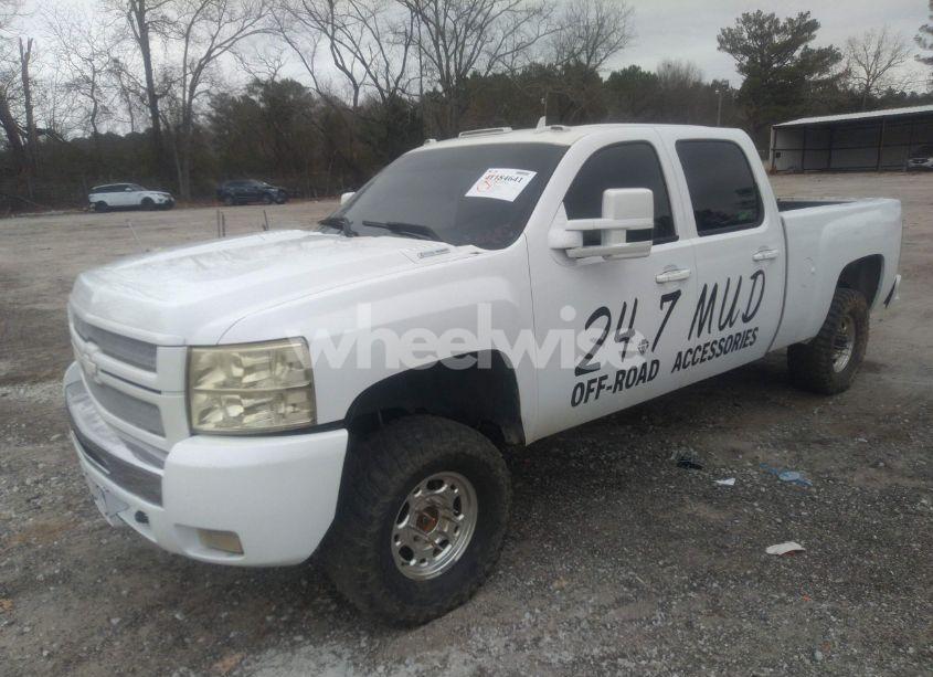 Photo 2 of 2008 Chevrolet Silverado 2500HD LTZ (VIN 1GCHK23648F127500)