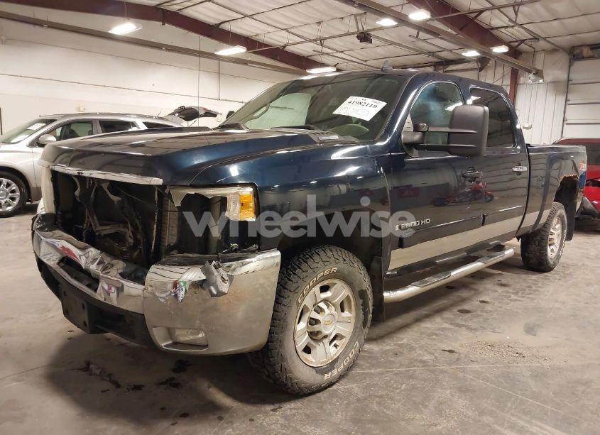 Photo 2 of 2008 Chevrolet Silverado 2500HD LTZ (VIN 1GCHK23658F103772)