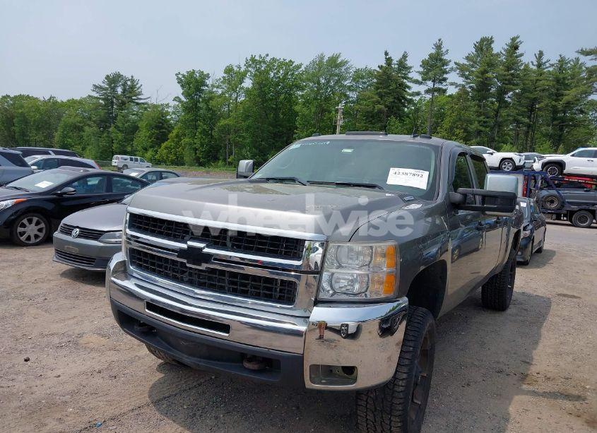 Photo 2 of 2008 Chevrolet Silverado 2500HD LT2 (VIN 1GCHK23658F166709)