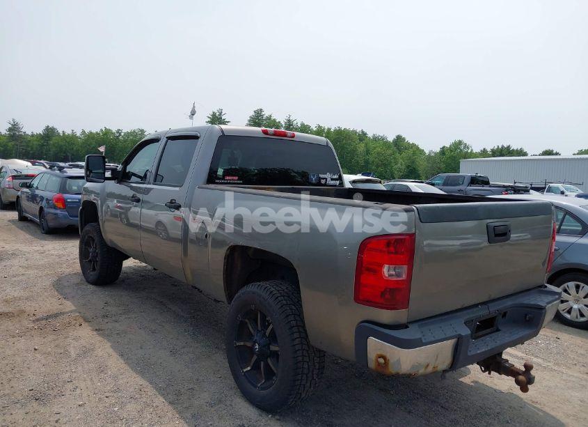 Photo 3 of 2008 Chevrolet Silverado 2500HD LT2 (VIN 1GCHK23658F166709)