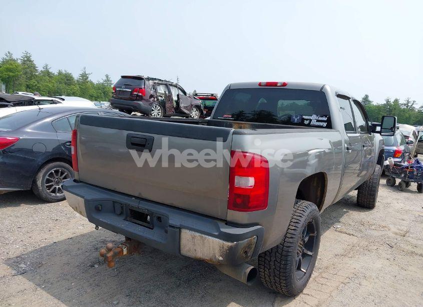 Photo 4 of 2008 Chevrolet Silverado 2500HD LT2 (VIN 1GCHK23658F166709)