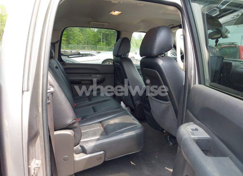 Photo 8 of 2008 Chevrolet Silverado 2500HD LT2 (VIN 1GCHK23658F166709)