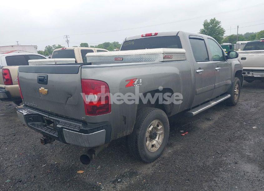Photo 4 of 2008 Chevrolet Silverado 2500HD LT2 (VIN 1GCHK23658F226875)