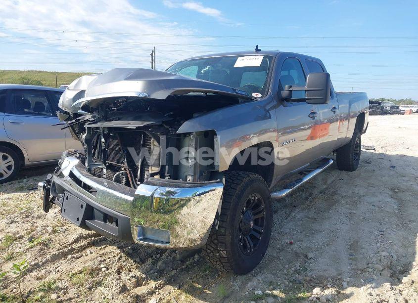 Photo 2 of 2008 Chevrolet Silverado 2500HD LTZ (VIN 1GCHK23688F103457)