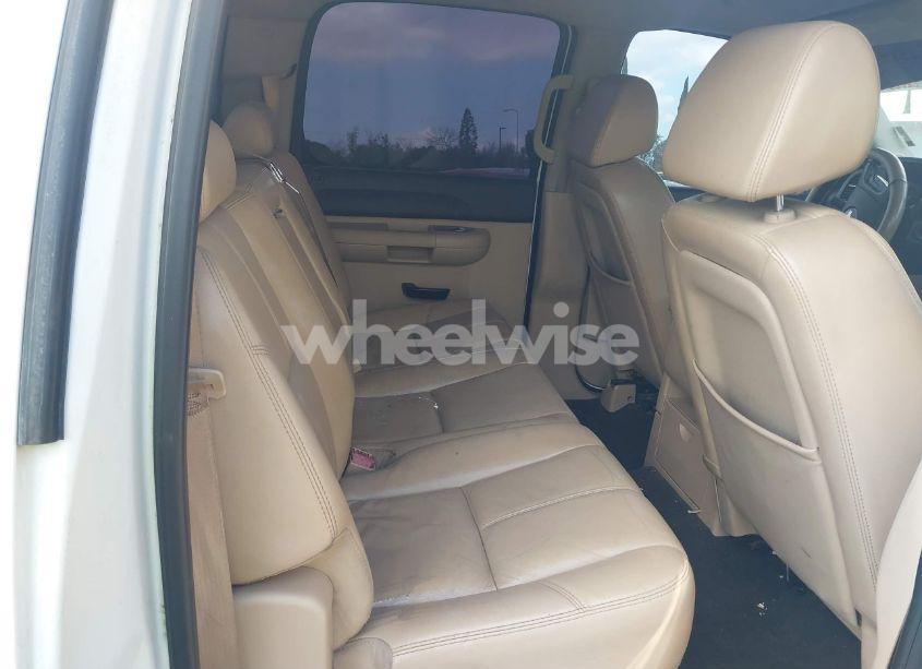 Photo 8 of 2007 Chevrolet Silverado 2500HD LT1 (VIN 1GCHK23697F537806)