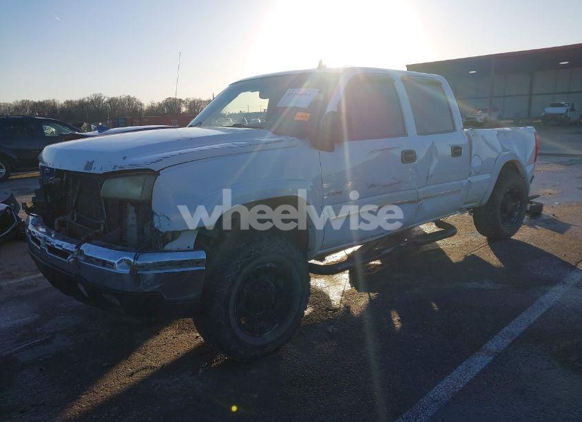 Photo 2 of 2006 Chevrolet Silverado 2500HD LT3 (VIN 1GCHK23D06F264669)