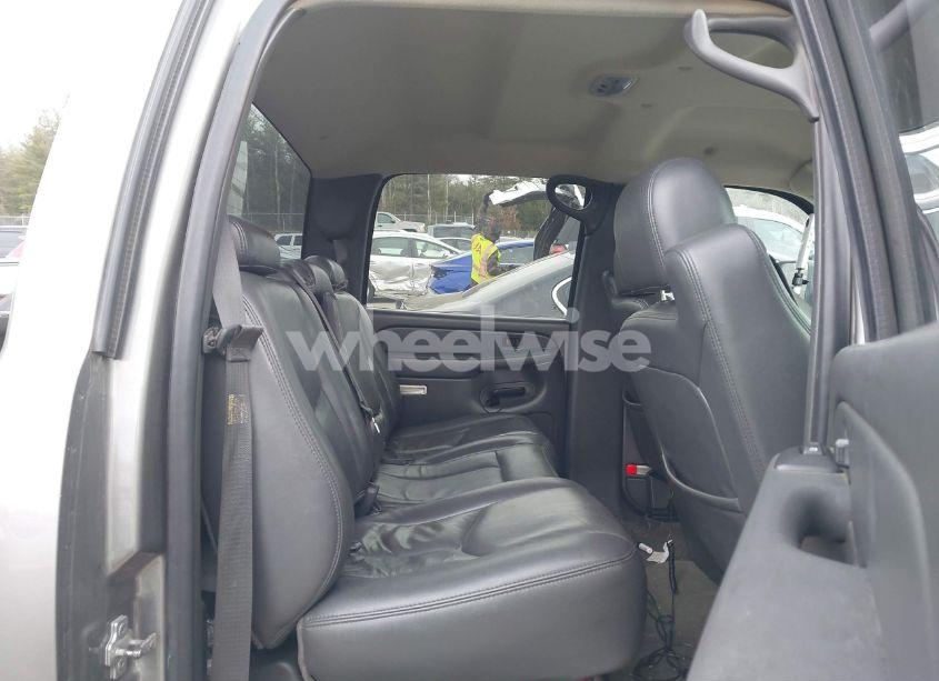 Photo 8 of 2007 Chevrolet Silverado 2500HD CLASSIC LT3 (VIN 1GCHK23D07F194558)