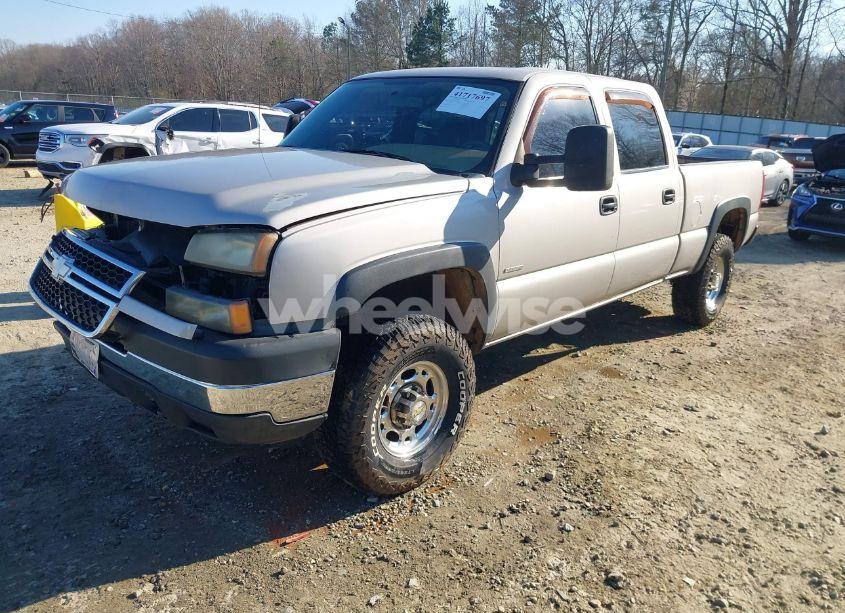 Photo 2 of 2006 Chevrolet Silverado 2500HD WORK TRUCK (VIN 1GCHK23D26F251258)