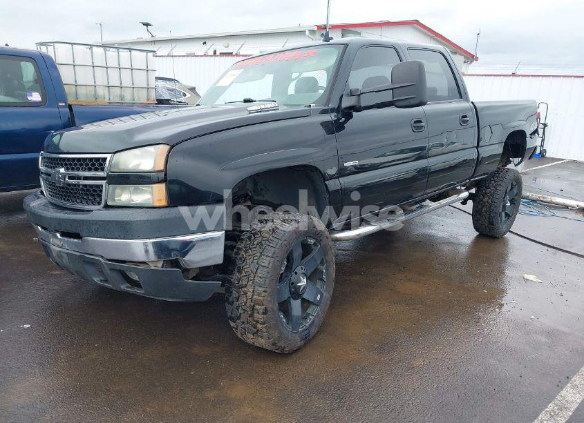 Photo 2 of 2006 Chevrolet Silverado 2500HD LT3 (VIN 1GCHK23D46F179933)