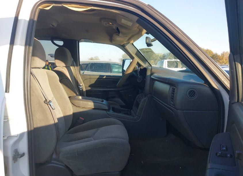 Photo 5 of 2007 Chevrolet Silverado 2500HD CLASSIC LT2 (VIN 1GCHK23D47F141541)