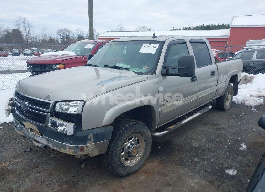 Photo 2 of 2006 Chevrolet Silverado 2500HD LT3 (VIN 1GCHK23D56F159755)