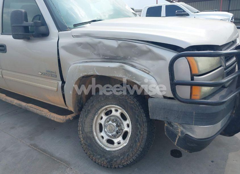 Photo 18 of 2006 Chevrolet Silverado 2500HD LT2 (VIN 1GCHK23D56F172506)