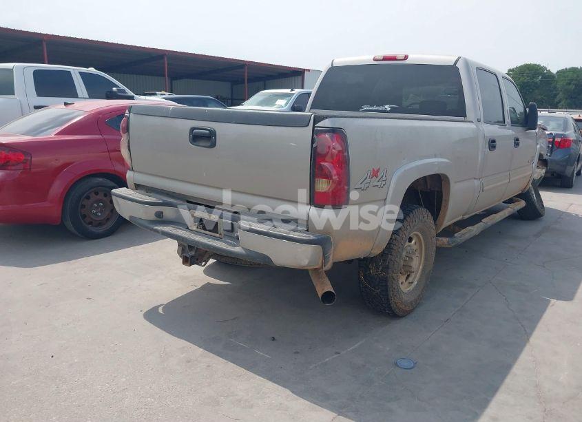 Photo 4 of 2006 Chevrolet Silverado 2500HD LT2 (VIN 1GCHK23D56F172506)
