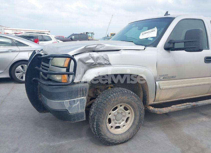Photo 6 of 2006 Chevrolet Silverado 2500HD LT2 (VIN 1GCHK23D56F172506)