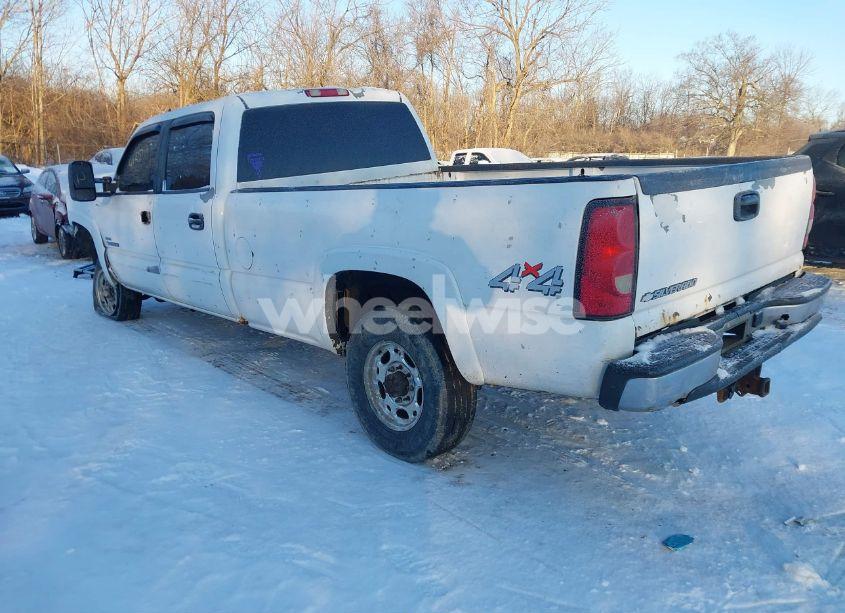 Photo 3 of 2006 Chevrolet Silverado 2500HD LT1 (VIN 1GCHK23D66F229988)