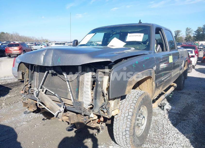 Photo 2 of 2006 Chevrolet Silverado 2500HD LT3 (VIN 1GCHK23D76F211225)