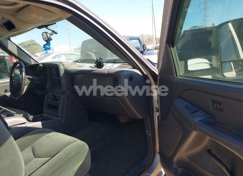 Photo 5 of 2006 Chevrolet Silverado 2500HD LT2 (VIN 1GCHK23D76F216750)