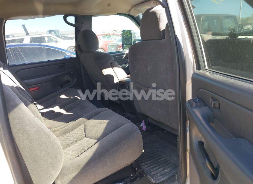 Photo 8 of 2006 Chevrolet Silverado 2500HD LT2 (VIN 1GCHK23D76F216750)