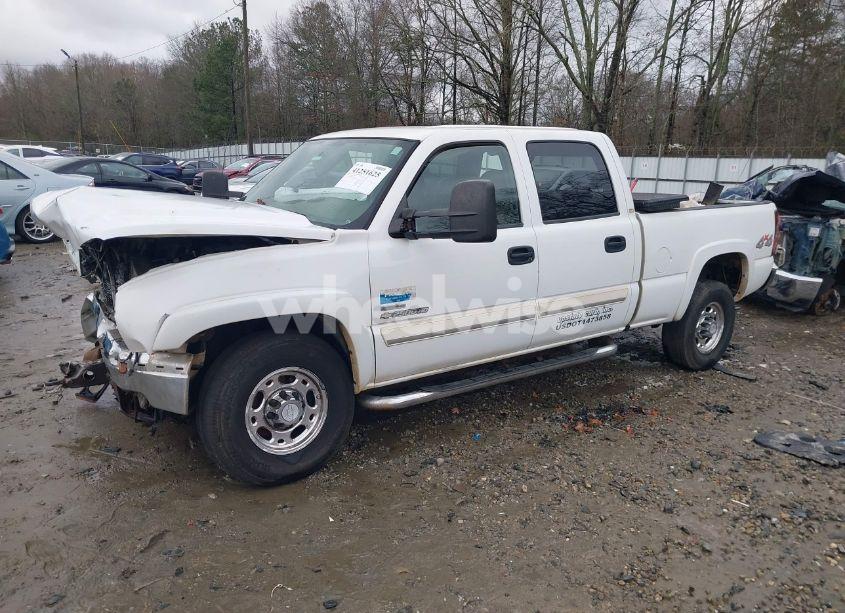 Photo 2 of 2007 Chevrolet Silverado 2500HD CLASSIC LT1 (VIN 1GCHK23D87F125245)