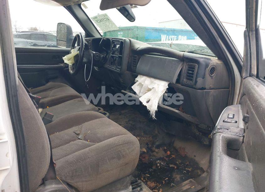 Photo 5 of 2007 Chevrolet Silverado 2500HD CLASSIC LT1 (VIN 1GCHK23D87F125245)