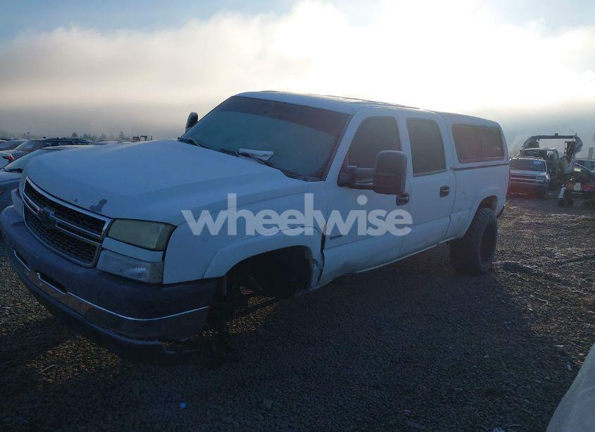 Photo 2 of 2006 Chevrolet Silverado 2500HD LT1 (VIN 1GCHK23D96F177403)