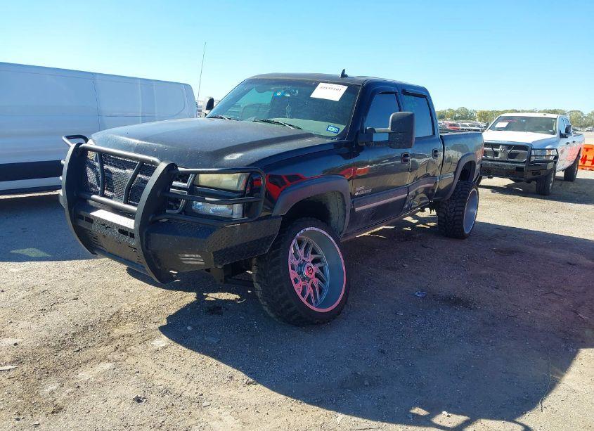 Photo 2 of 2006 Chevrolet Silverado 2500HD LT3 (VIN 1GCHK23D96F183606)