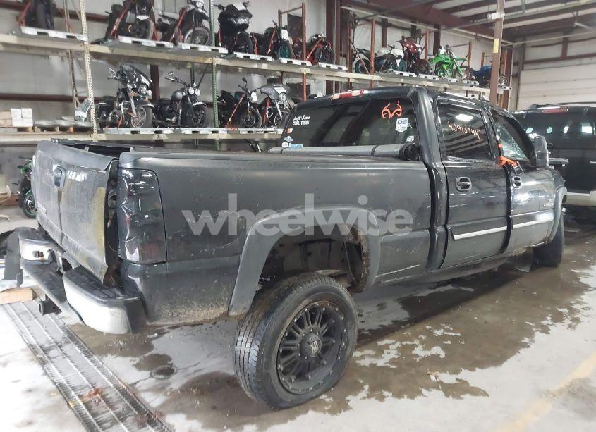 Photo 4 of 2006 Chevrolet Silverado 2500HD LT3 (VIN 1GCHK23DX6F210487)