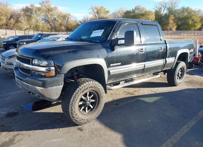 Photo 2 of 2002 Chevrolet Silverado 2500HD LS (VIN 1GCHK23G52F150008)
