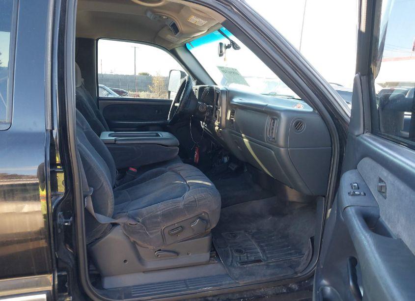 Photo 5 of 2002 Chevrolet Silverado 2500HD LS (VIN 1GCHK23G52F150008)