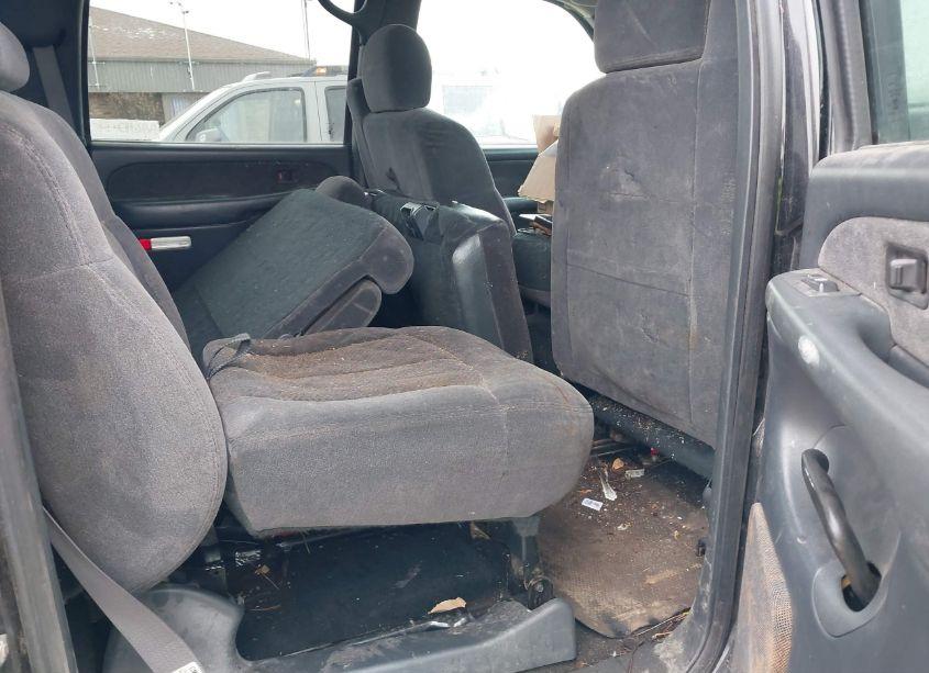 Photo 8 of 2002 Chevrolet Silverado 2500HD LS (VIN 1GCHK23G52F165625)