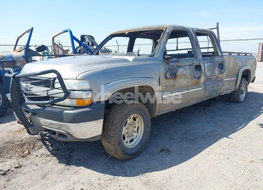 Photo 2 of 2002 Chevrolet Silverado 2500HD LT (VIN 1GCHK23G72F125157)
