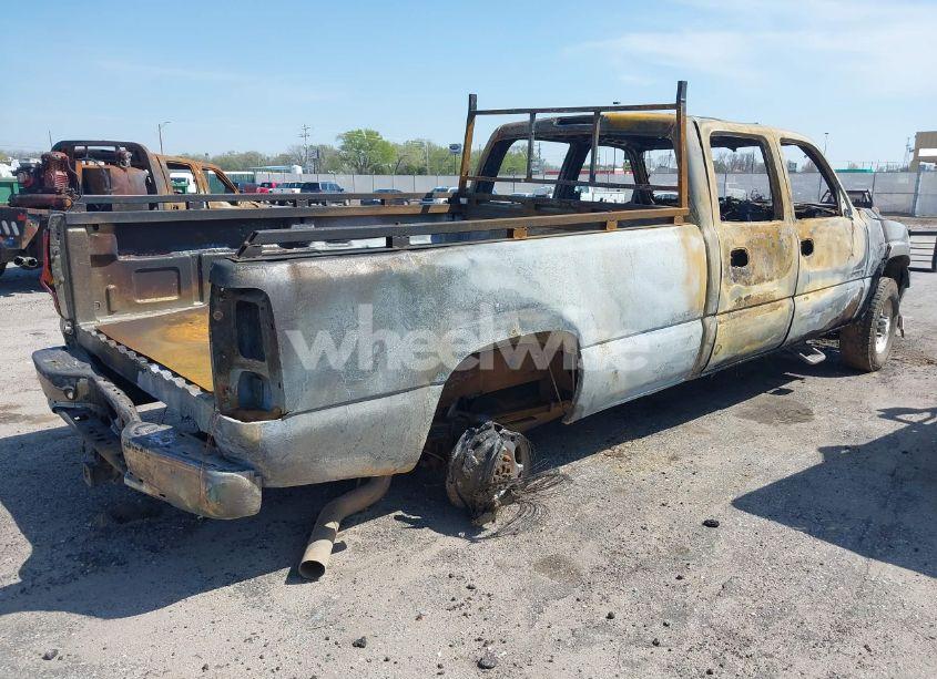 Photo 4 of 2002 Chevrolet Silverado 2500HD LT (VIN 1GCHK23G72F125157)