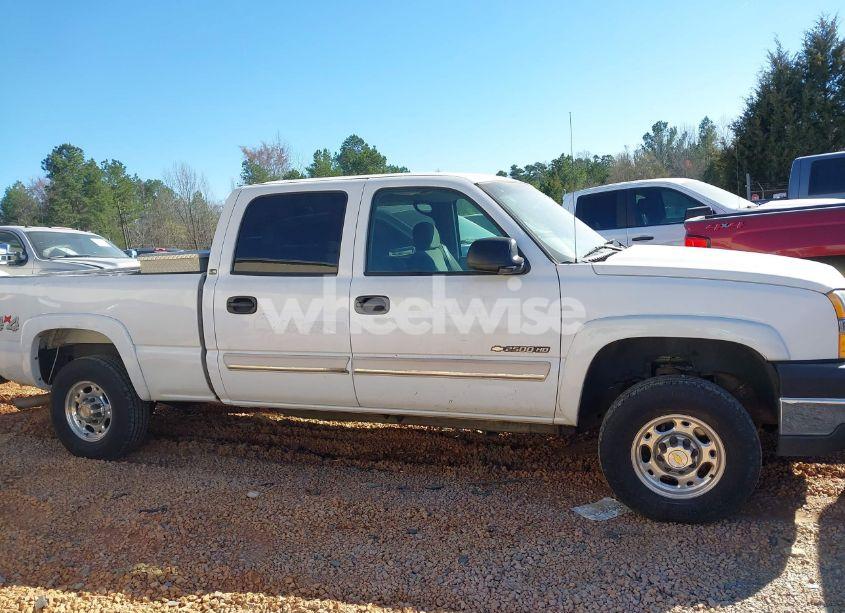 Photo 13 of 2004 Chevrolet Silverado 2500HD LS (VIN 1GCHK23G74F114579)