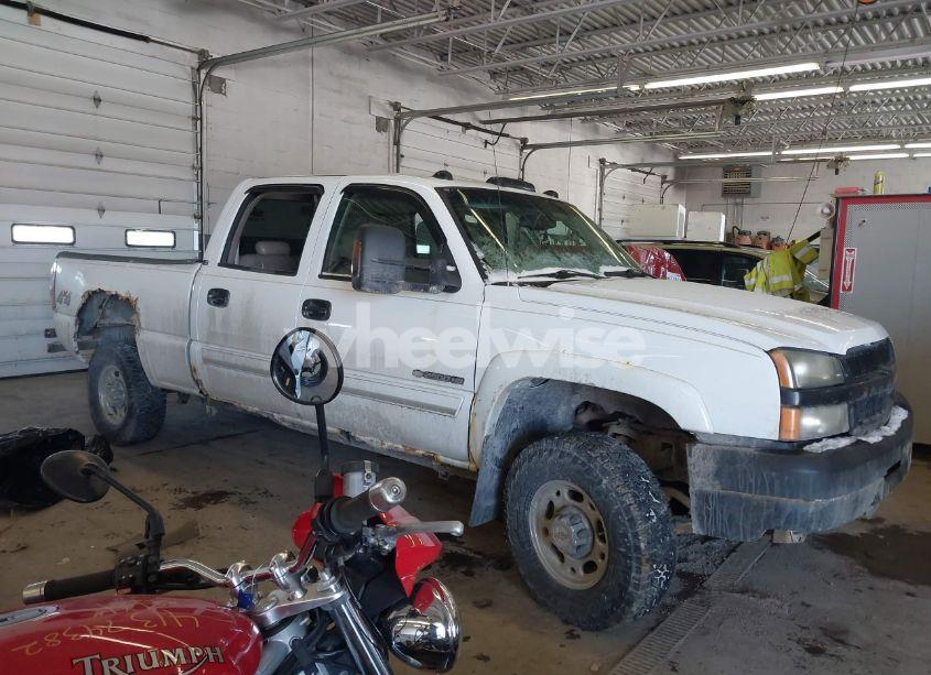 2003 Chevrolet Silverado 2500HD LS (VIN 1GCHK23G83F117215) main photo