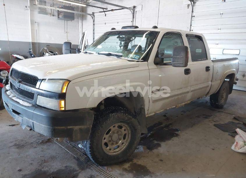 Photo 2 of 2003 Chevrolet Silverado 2500HD LS (VIN 1GCHK23G83F117215)