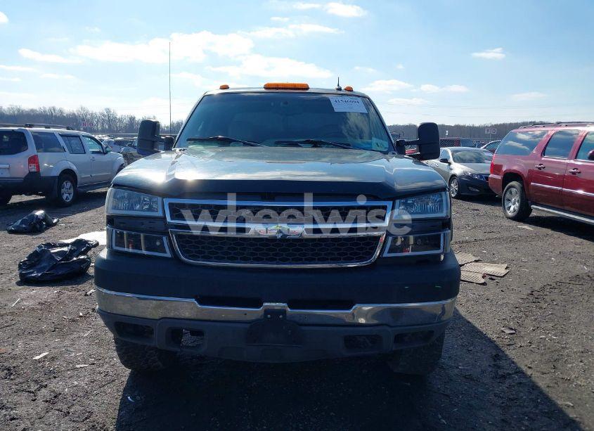 Photo 12 of 2003 Chevrolet Silverado 2500HD LT (VIN 1GCHK23G93F134296)