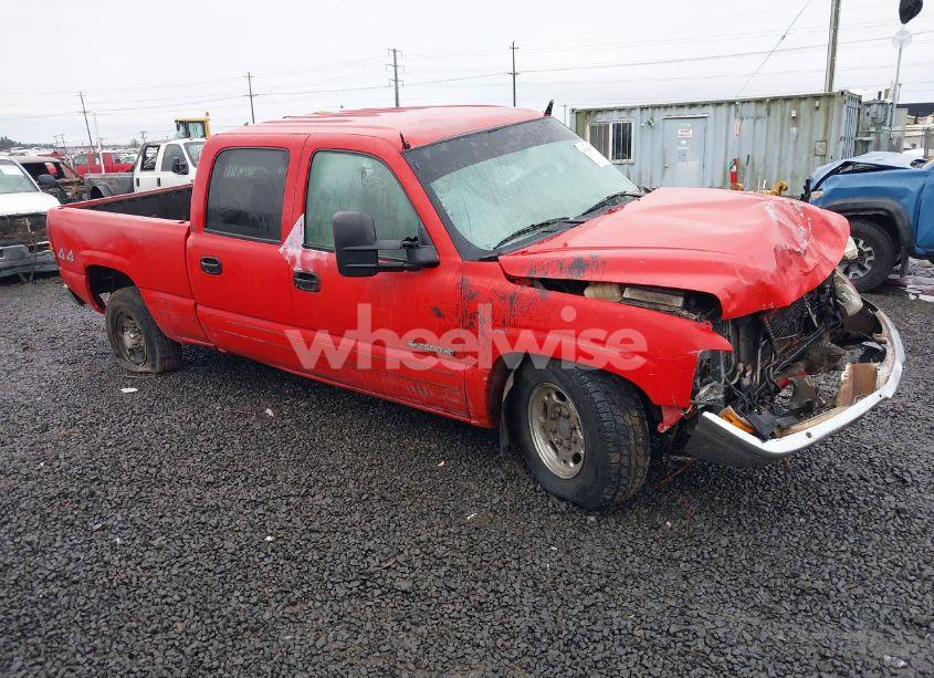 2002 Chevrolet Silverado 2500HD LS (VIN 1GCHK23GX2F159741) main photo