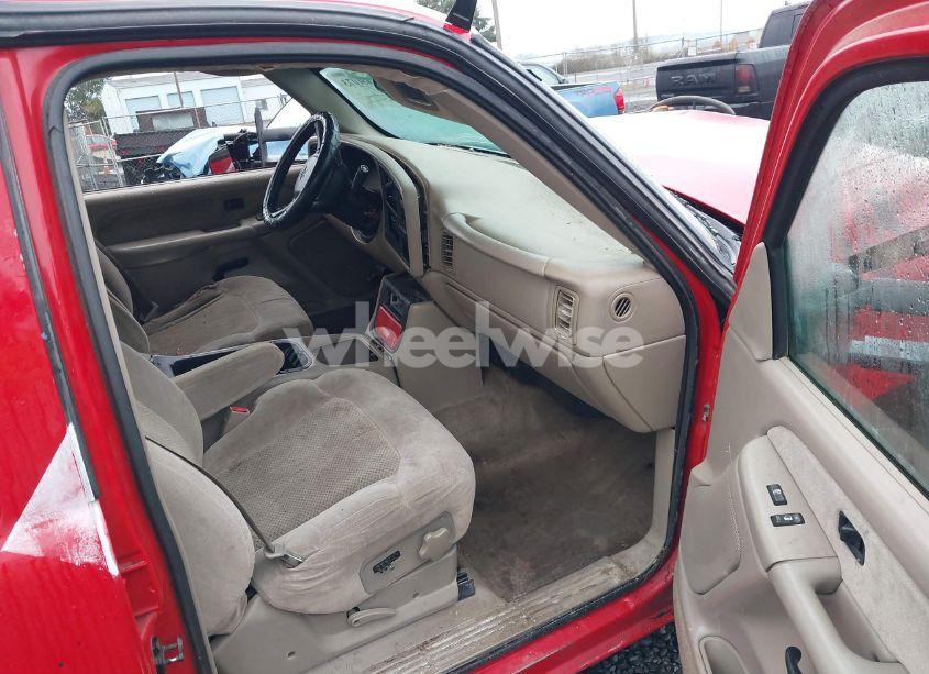 Photo 5 of 2002 Chevrolet Silverado 2500HD LS (VIN 1GCHK23GX2F159741)