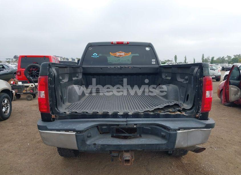 Photo 17 of 2007 Chevrolet Silverado 2500HD LT1/LT2/LTZ/WORK TRUCK (VIN 1GCHK23K07F507090)