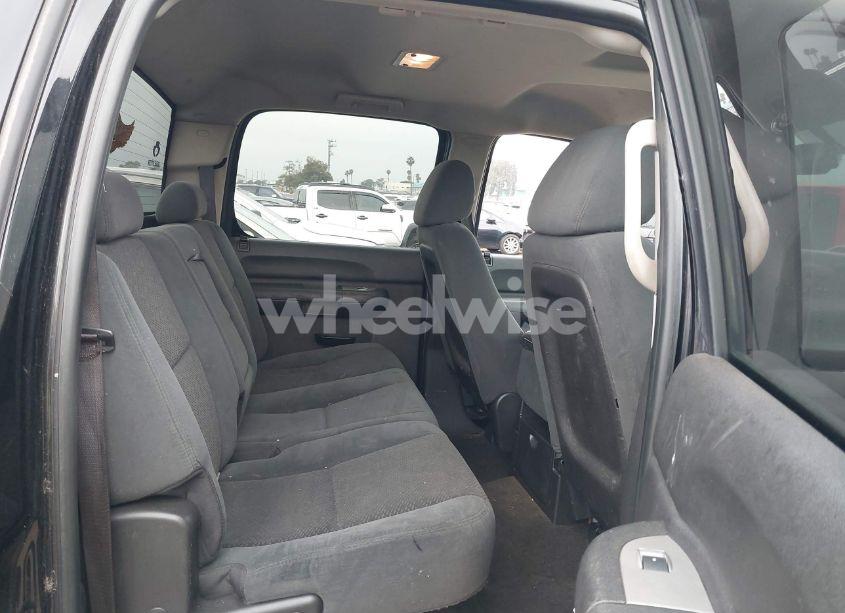 Photo 8 of 2007 Chevrolet Silverado 2500HD LT1/LT2/LTZ/WORK TRUCK (VIN 1GCHK23K07F507090)