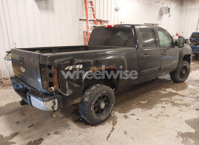 Photo 4 of 2007 Chevrolet Silverado 2500HD LT2 (VIN 1GCHK23K37F565114)